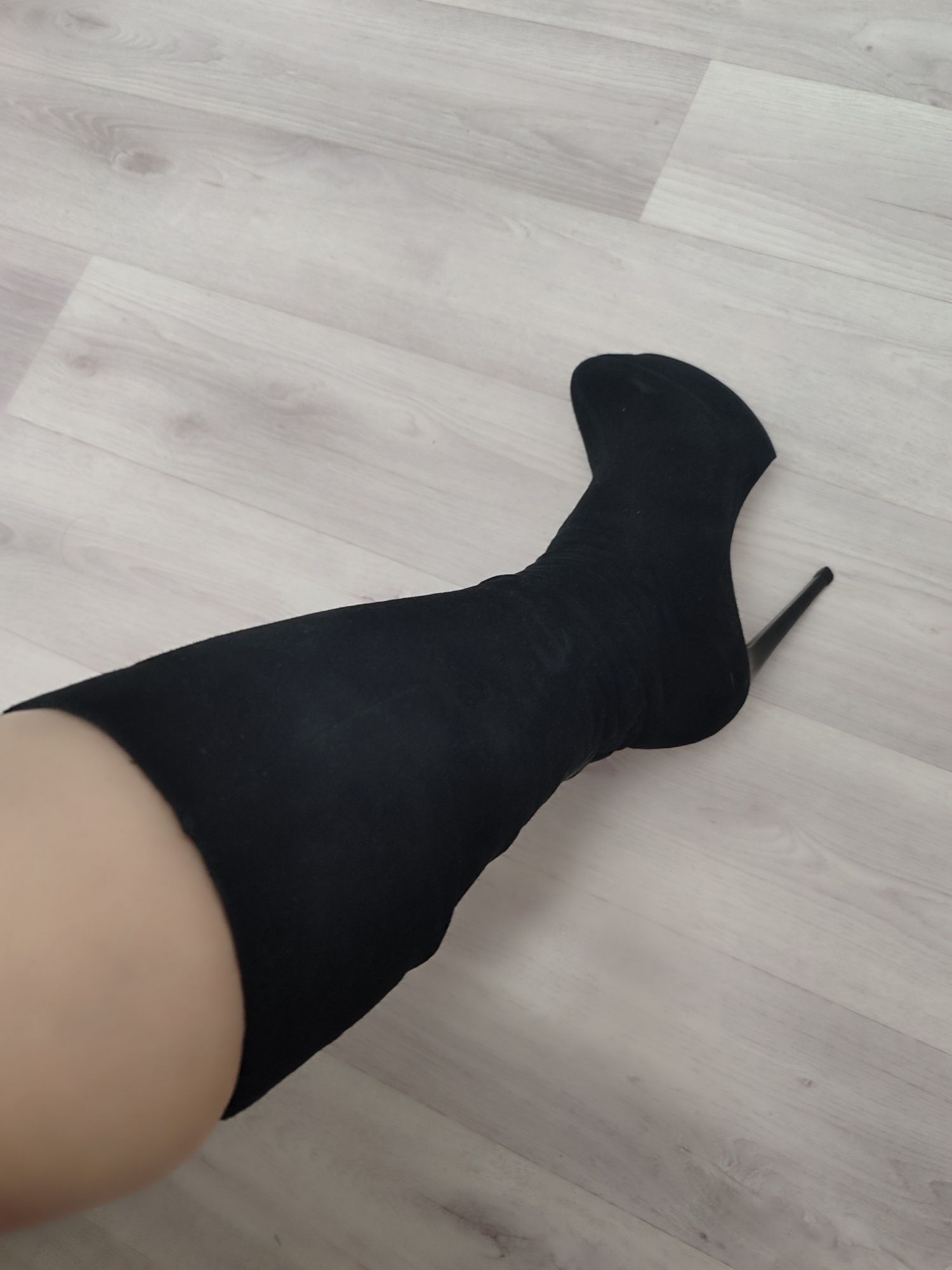 Продам недорого зимние  сапоги