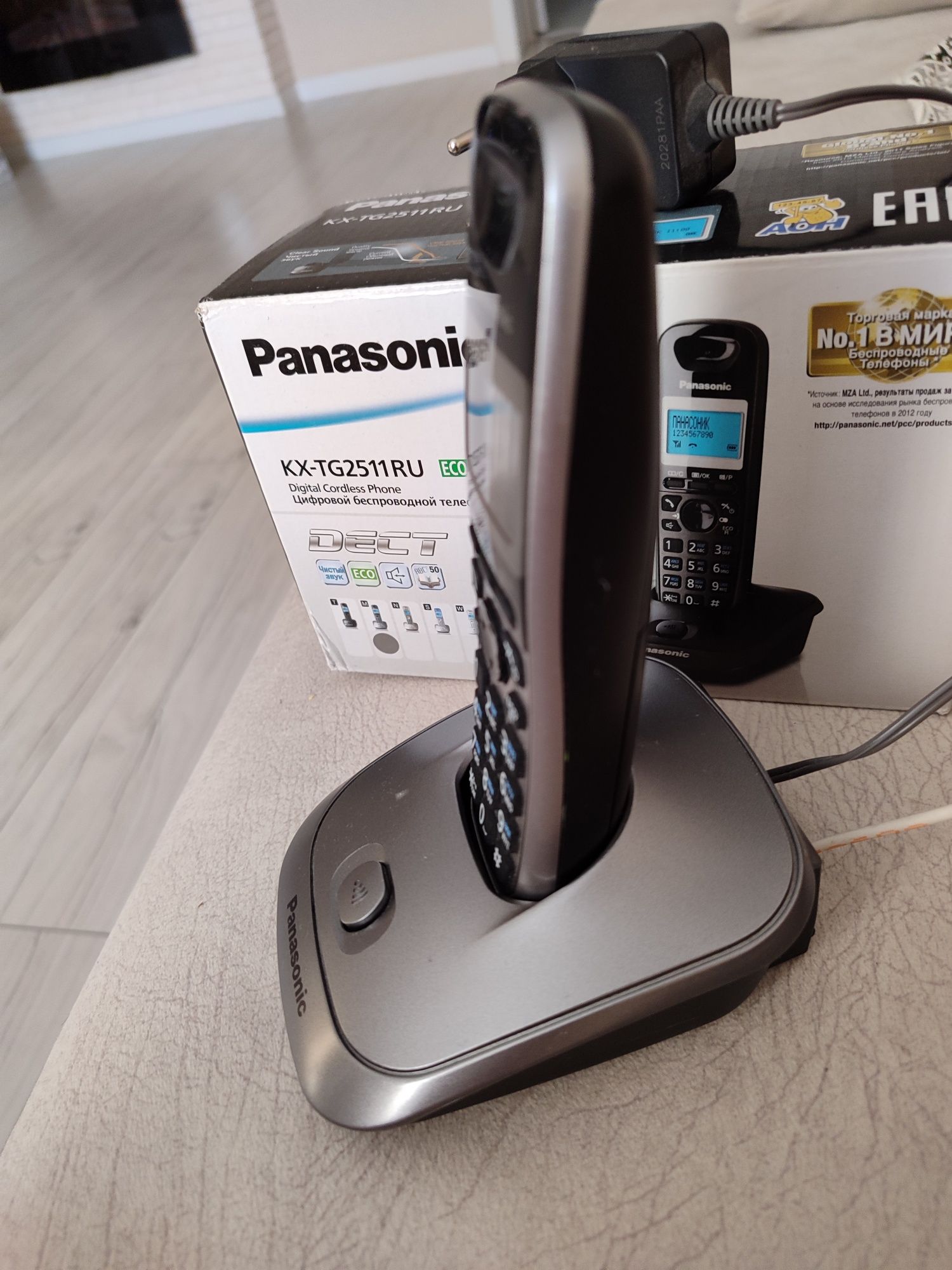 Цифровой беспроводной телефон фирма бренд Panasonic