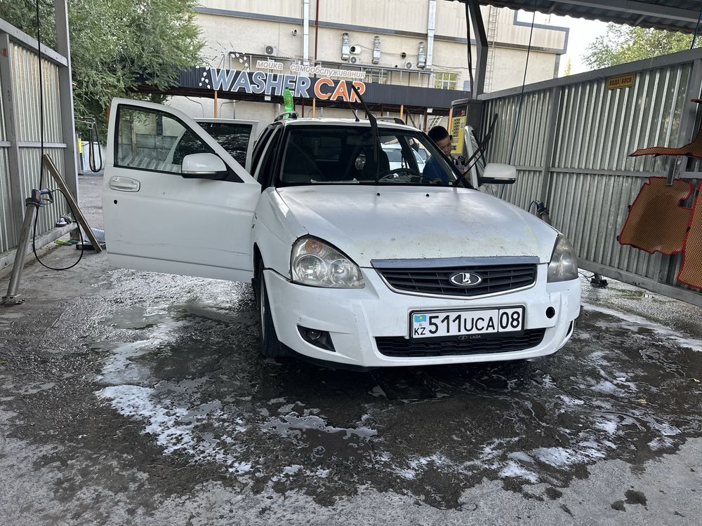 Продам приора универсал
