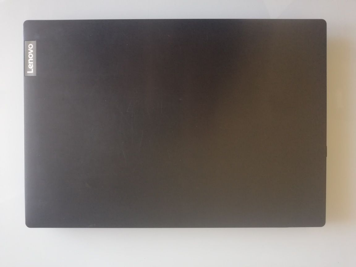 Ноутбук lenovo, 2018 года