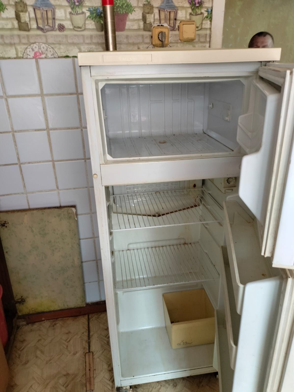 Продам холодильник! Б/у!