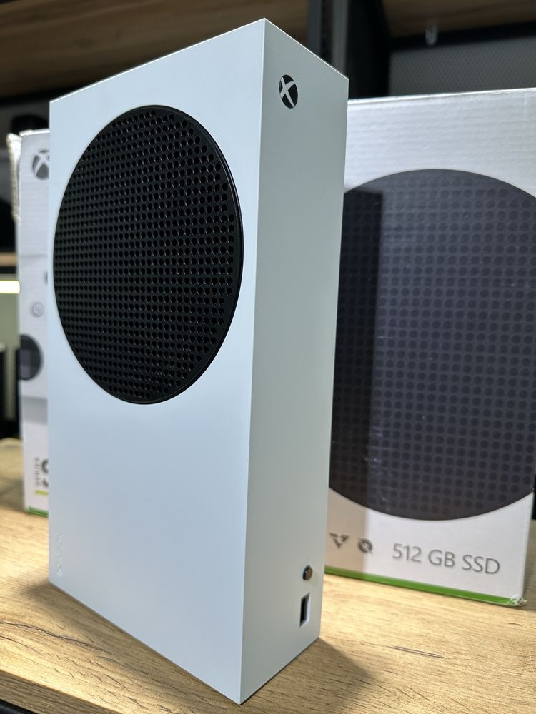 Игровая приставка XBOX Series S, 512 GB SSD, 1 джойстик, 10086/А10