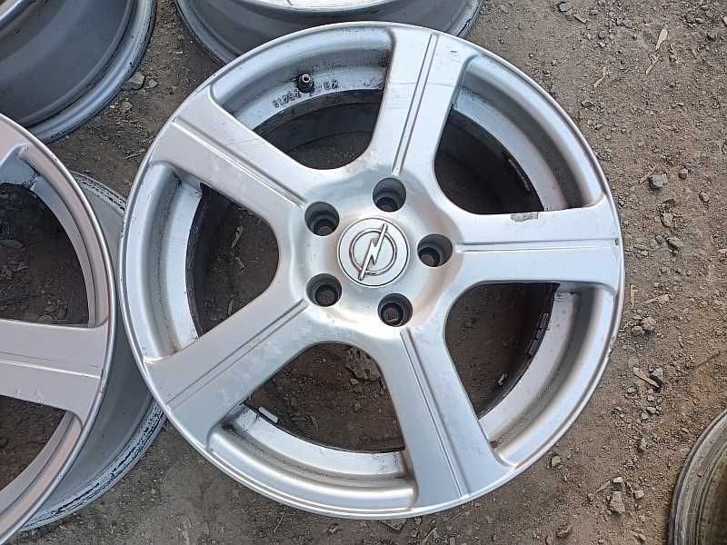 Продам оригинальные легкосплавные диски на автомашину Opel