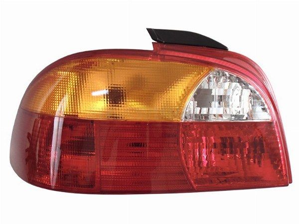 Фонарь задний Toyota Avensis