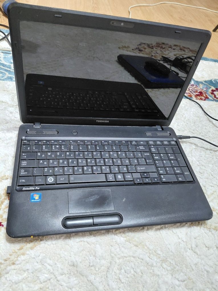 Ноутбук Toshibo!