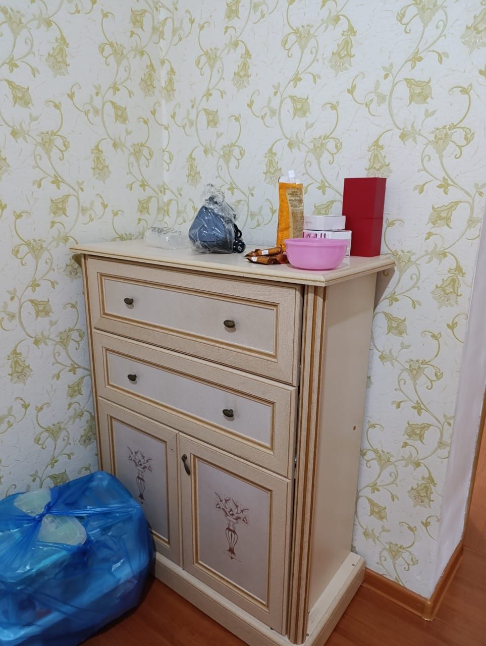 Продам спальную гарнитуру!