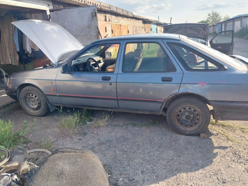 Форд Сиерра сочно