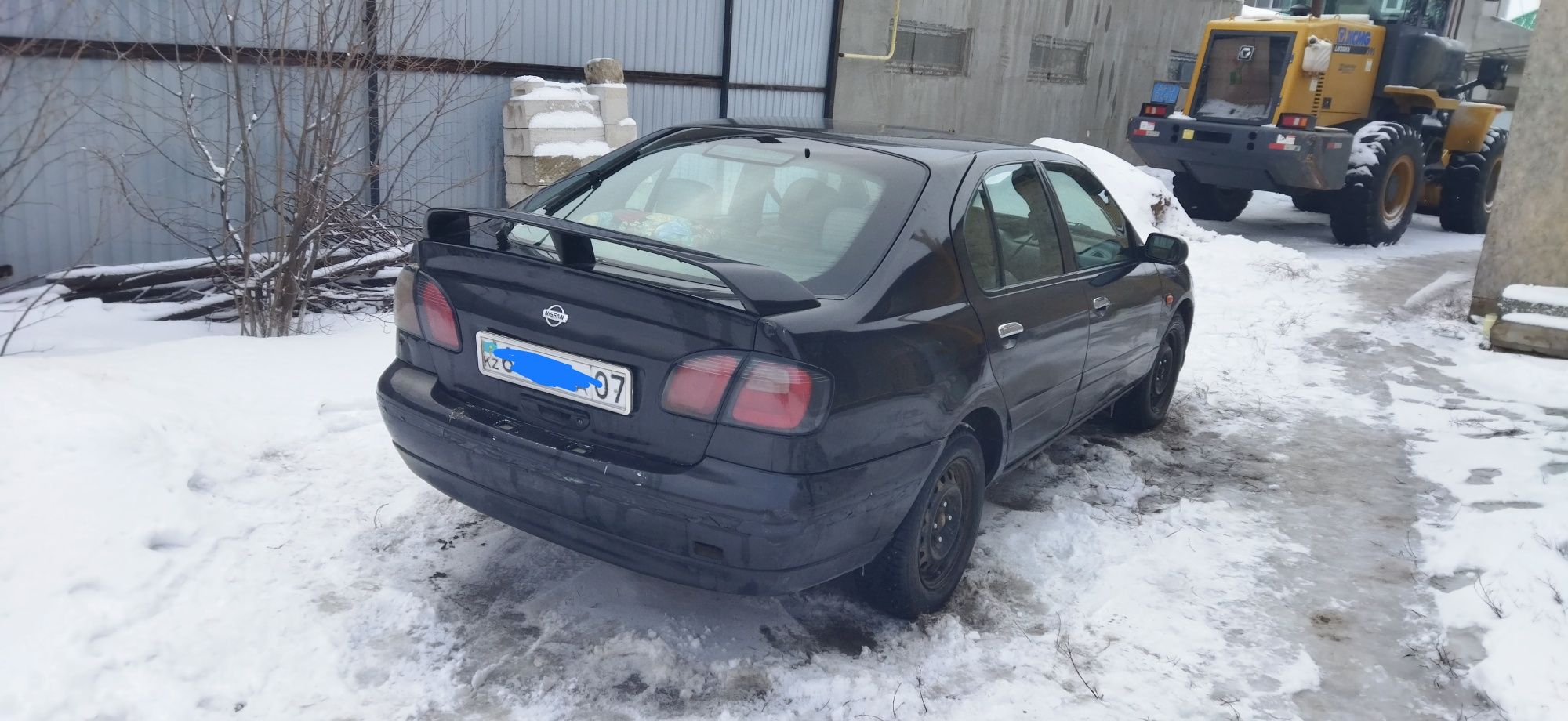 Продам Ниссан примера р-11 рестайлинг ,2001 г.в, объем 2 литра.