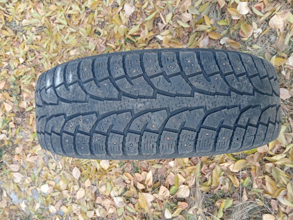 Зимняя резина, Hankook R18, 235/65.