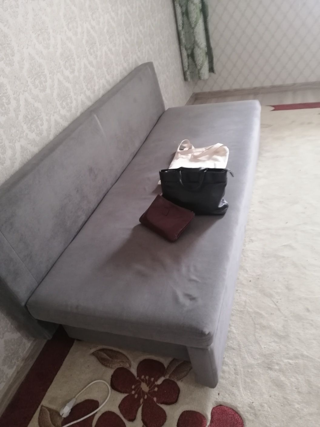 Диваны продам за 10