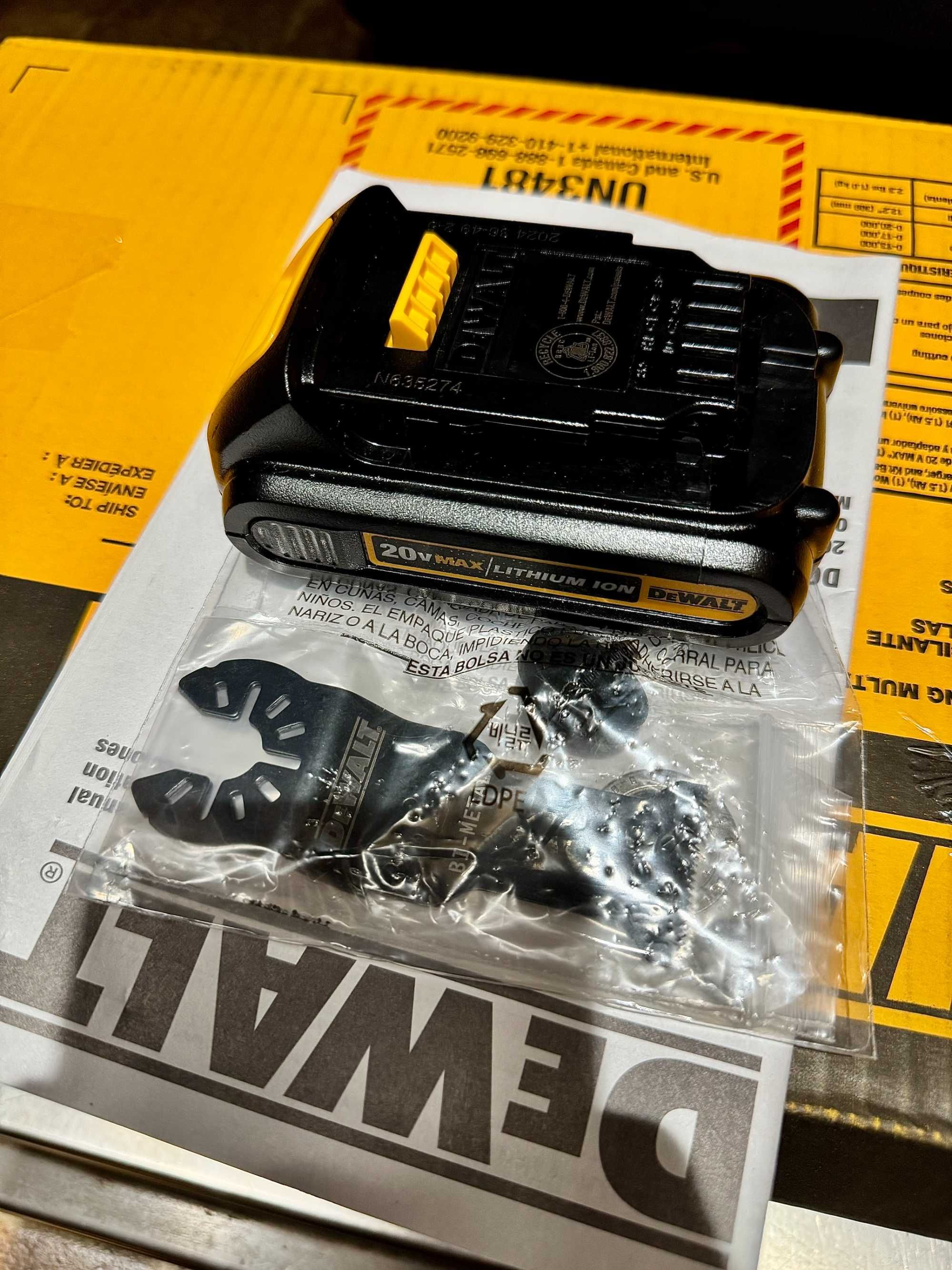 Мультитул, реноватор Dewalt DCS356, made in Mexico, новый, КОМПЛЕКТ