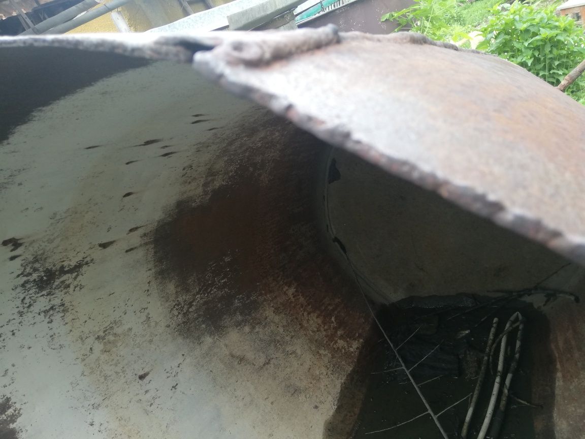 Продам чан в среднем состоянии