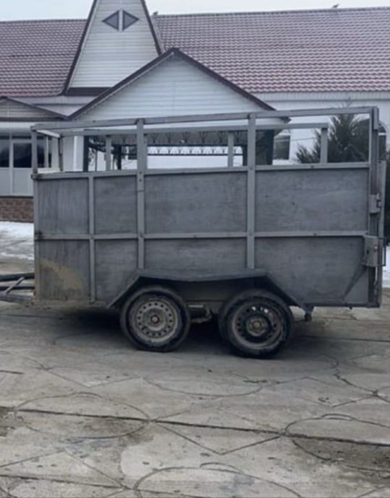 Прицеп(коневоз) сатылады