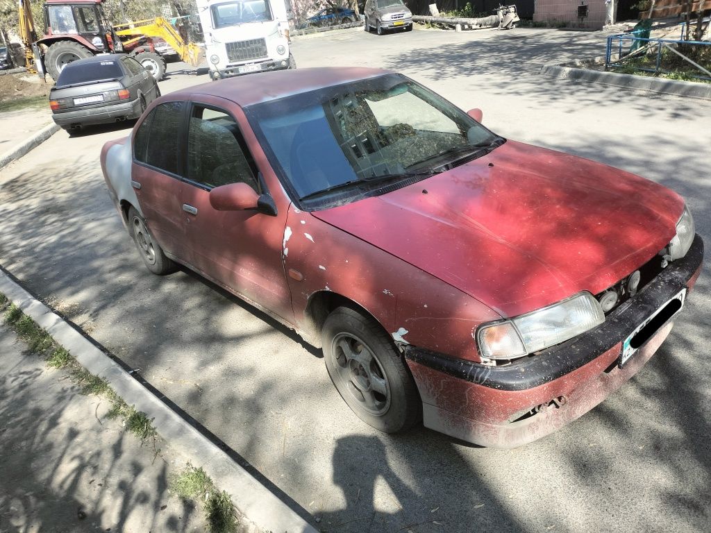 Ниссан Примера р10