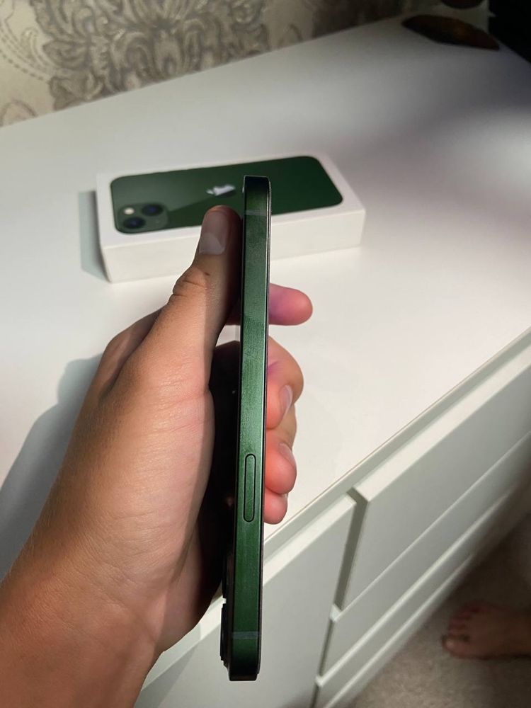 iPhone 13 128 ГБ Зелёный 86 АКБ торг есть разумный смартфон топ