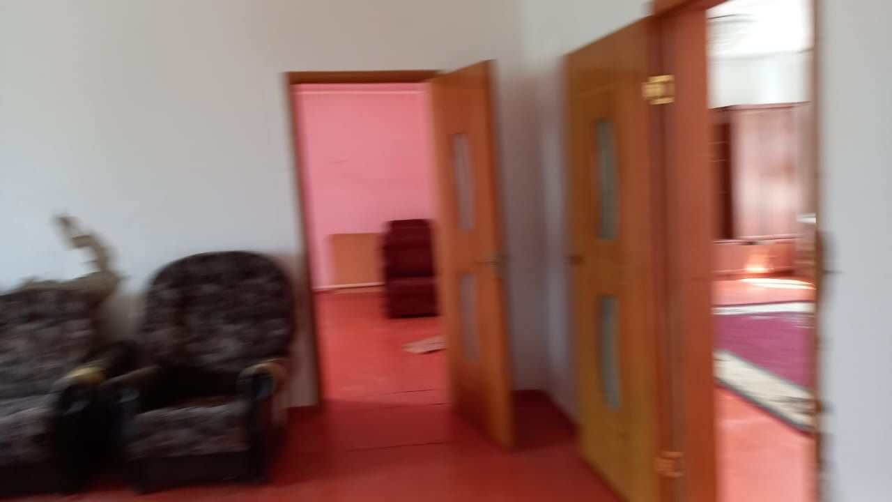 Жер уй сатылады.