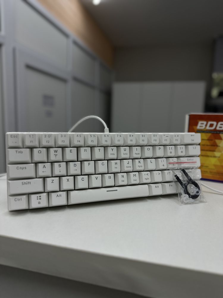 Клавитура 60% BD61 белая