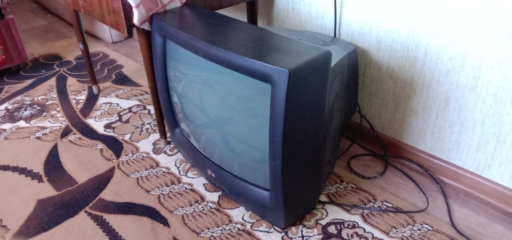 Продам два телевизора