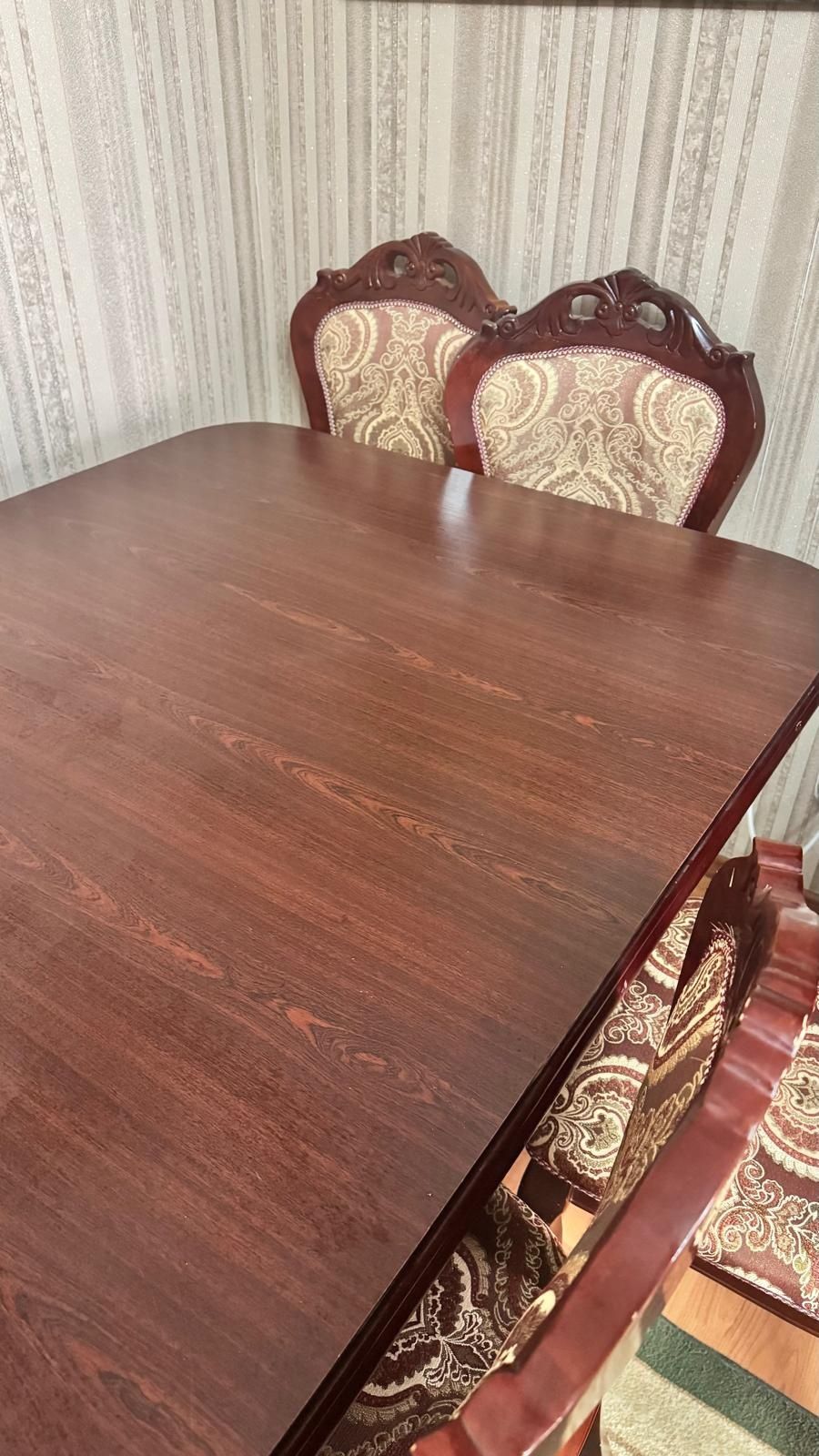 Продам стол и 14 стульев