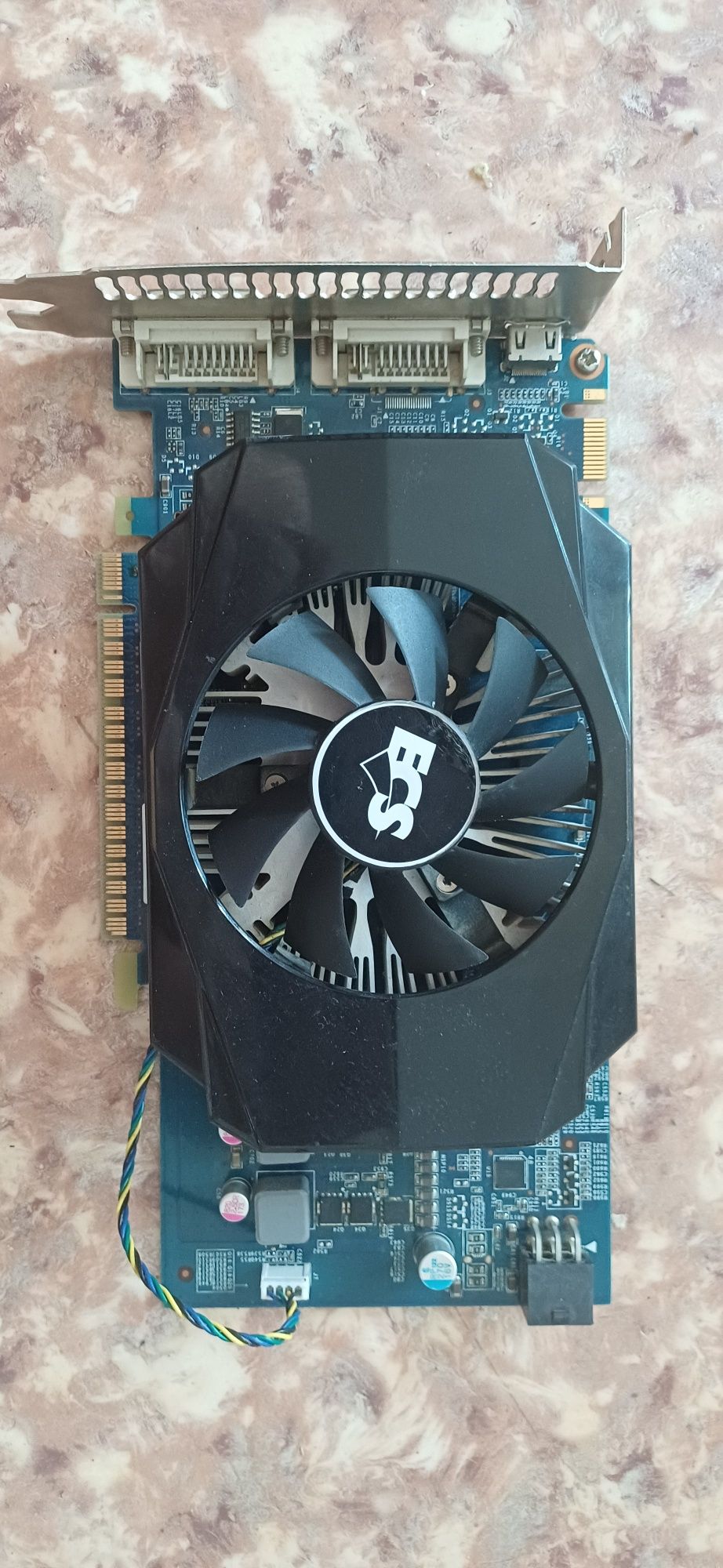 Видеокарта 550 ti 1gb