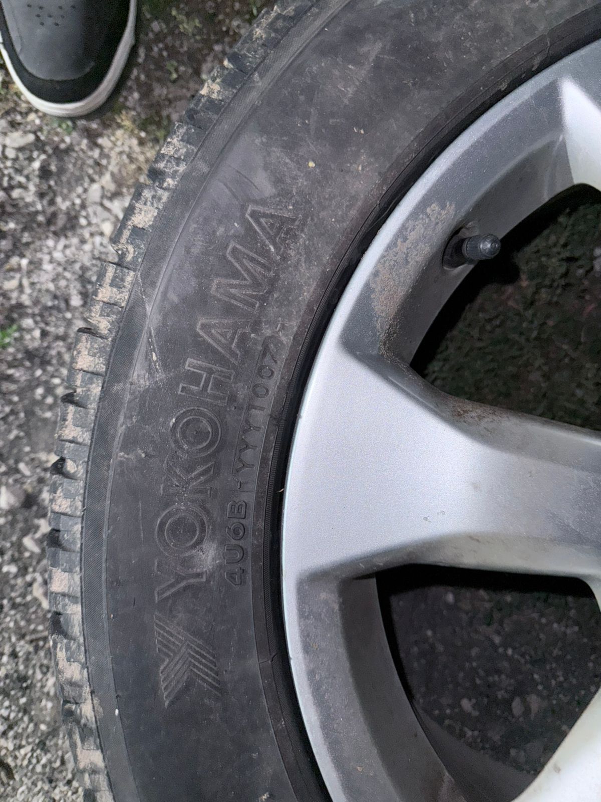 Запаска toyota rav4 полноценный диск с резиной один