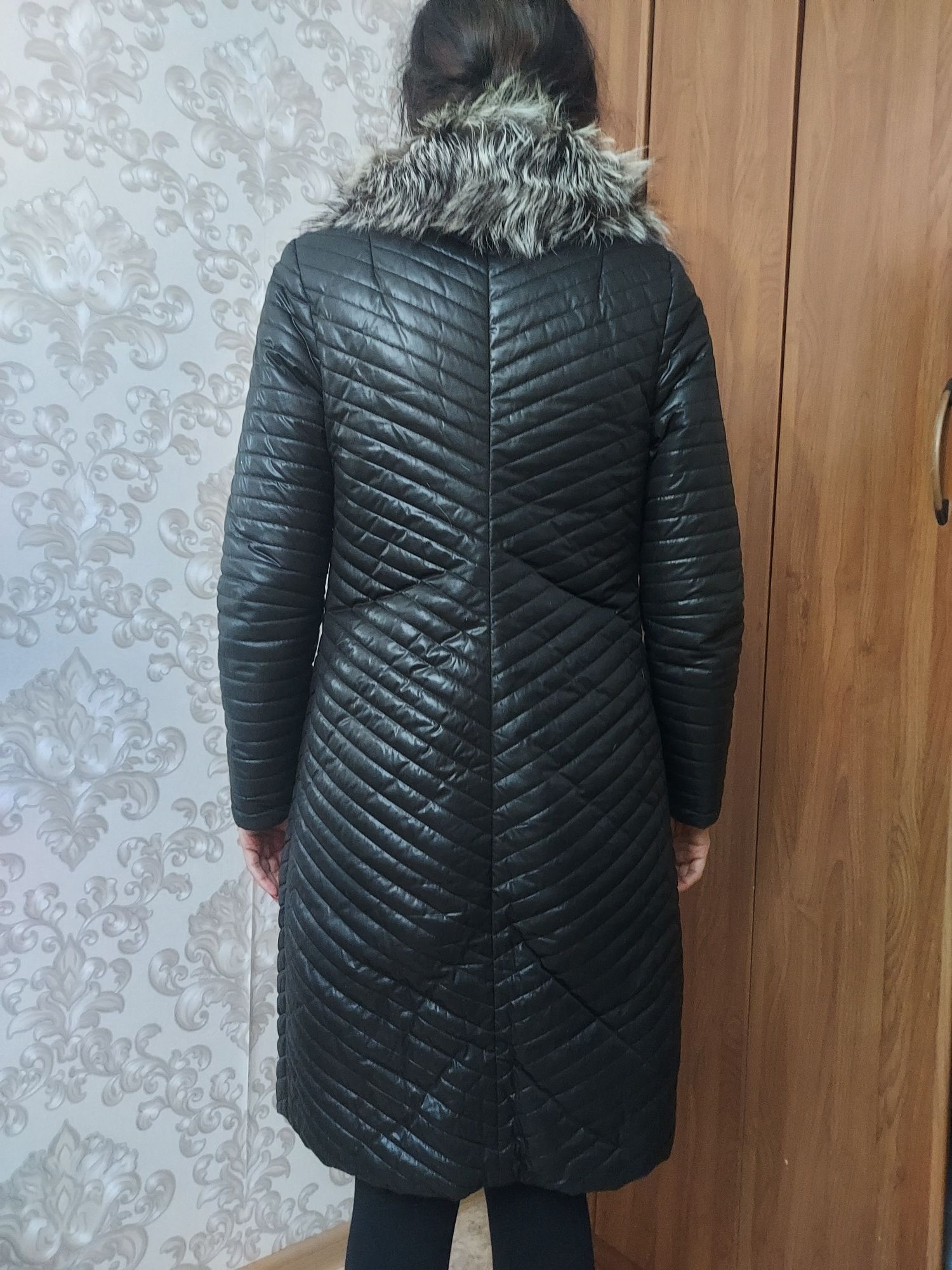 Продам зимний пуховик