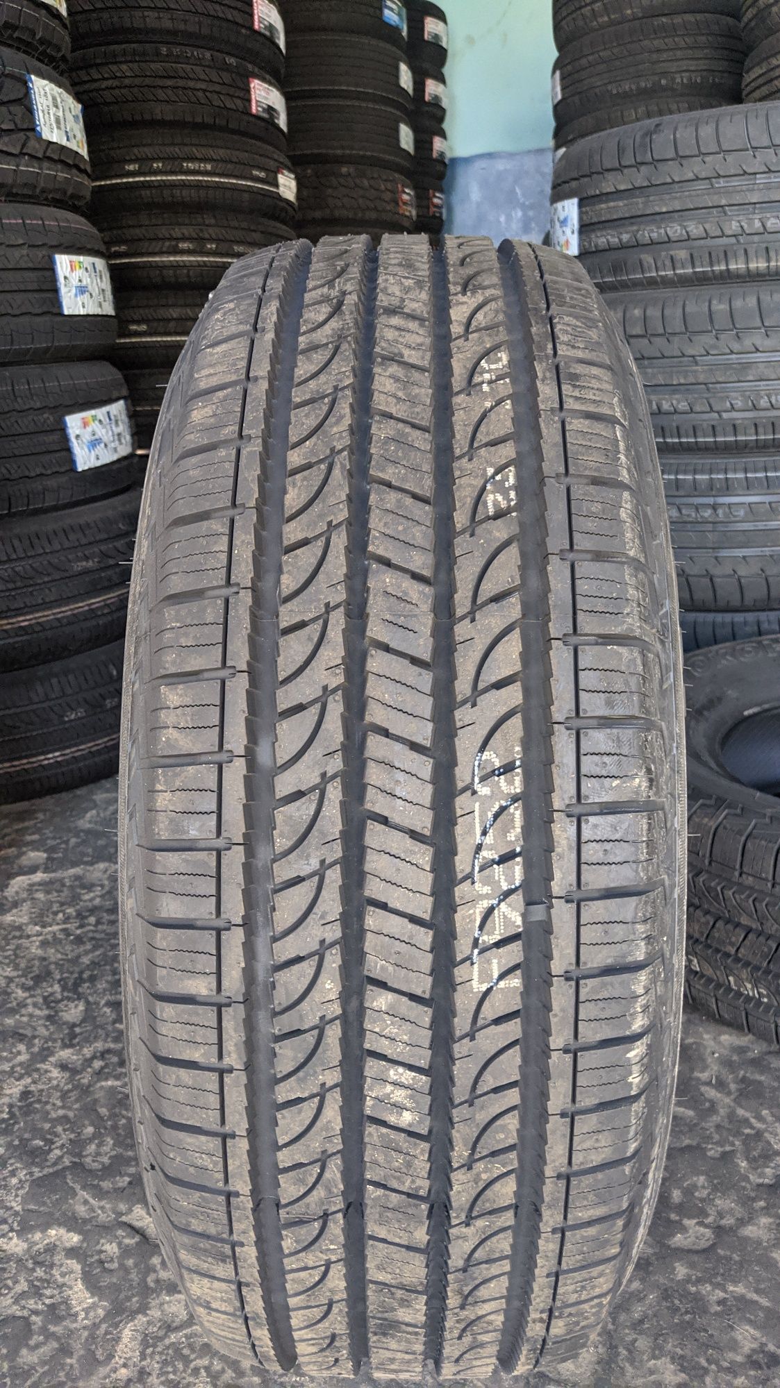 265/65R17 Yokohama GO56