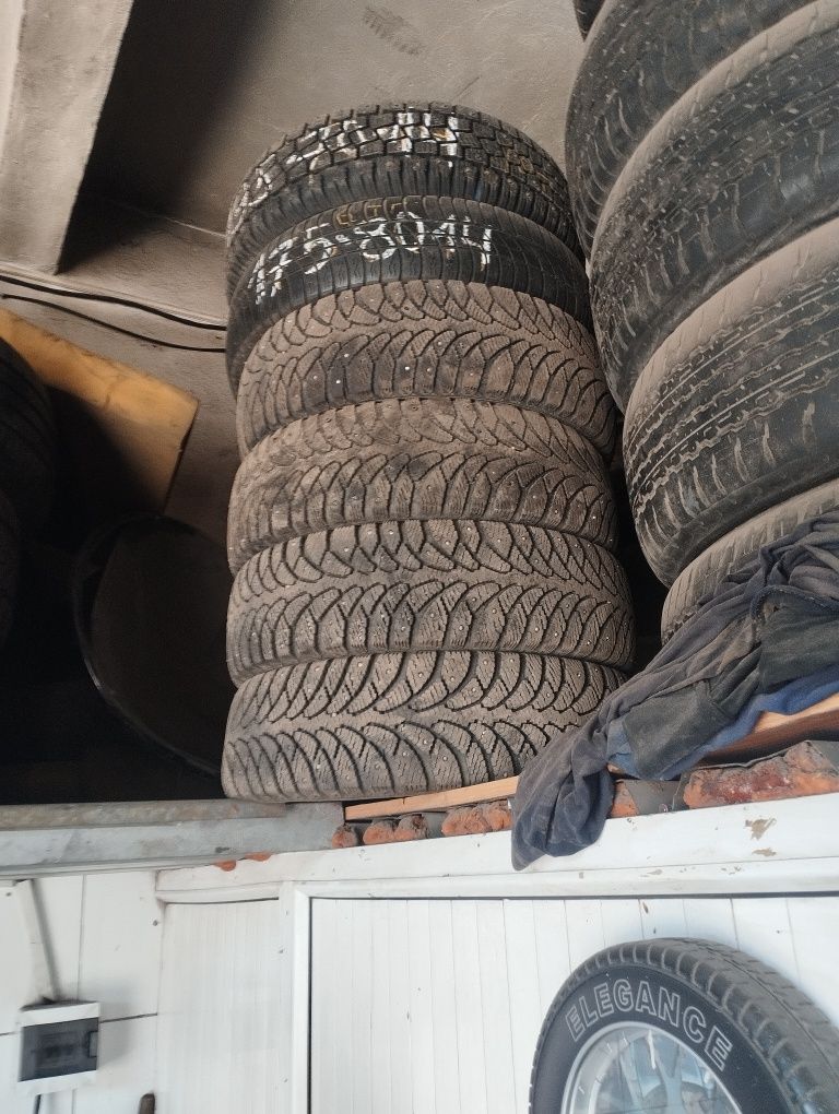 Продаются шины шиномонтажное оборудование в полном комплекте.дёшево в