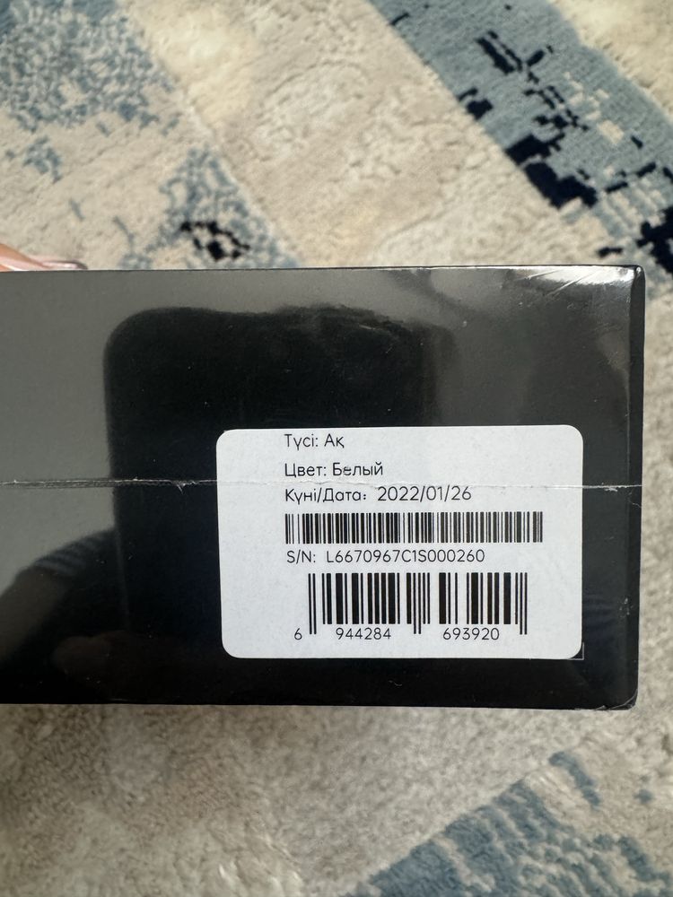 Продам наушники oppo enco free2
