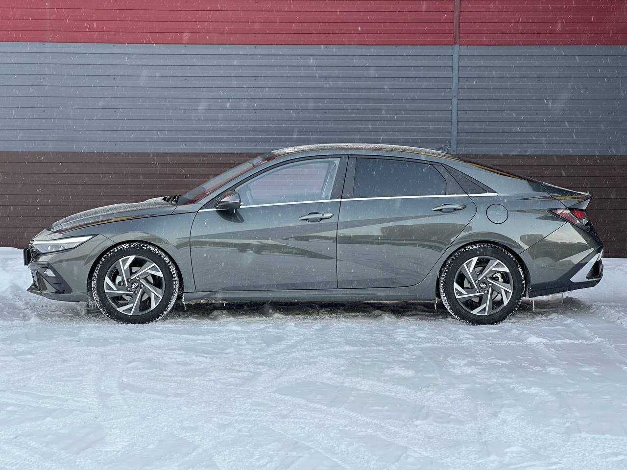 Hyundai Elantra БЕЗ ВОДИТЕЛЯ. Прокат авто. Аренда авто. Прокат машин.