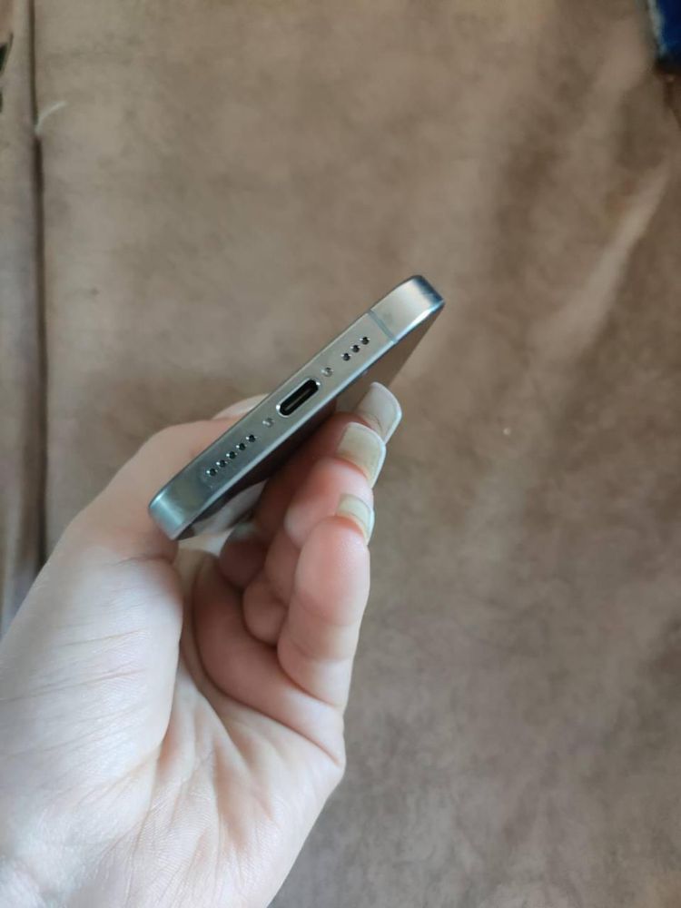 Продам iphone 15 pro