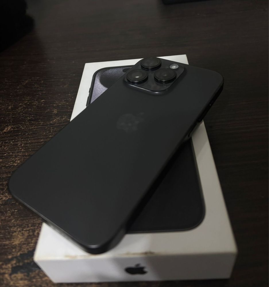 iPhone 15 pro Black titanium, 256 гб