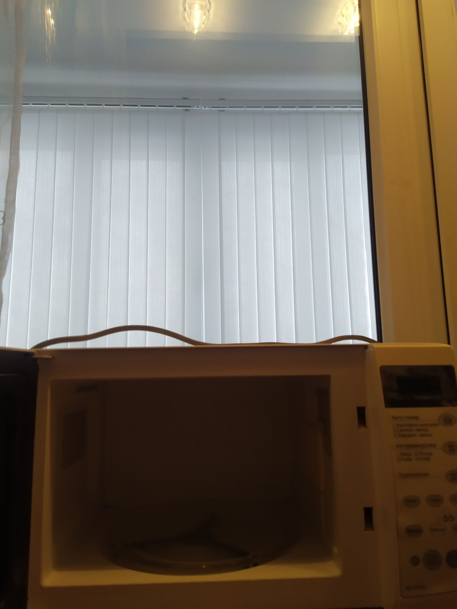 Продам Микроволновку "LG"-18500