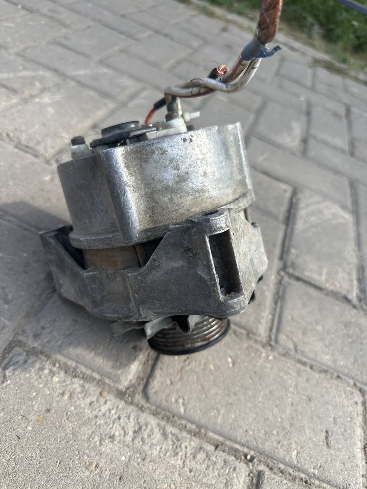 Генератор от ауди 80 б4
