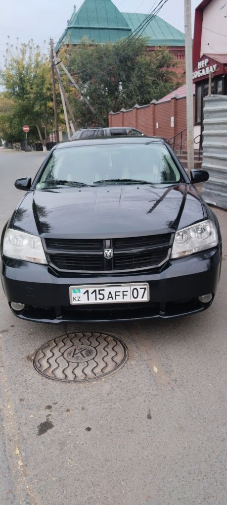 Продам машину Dodge Avenger