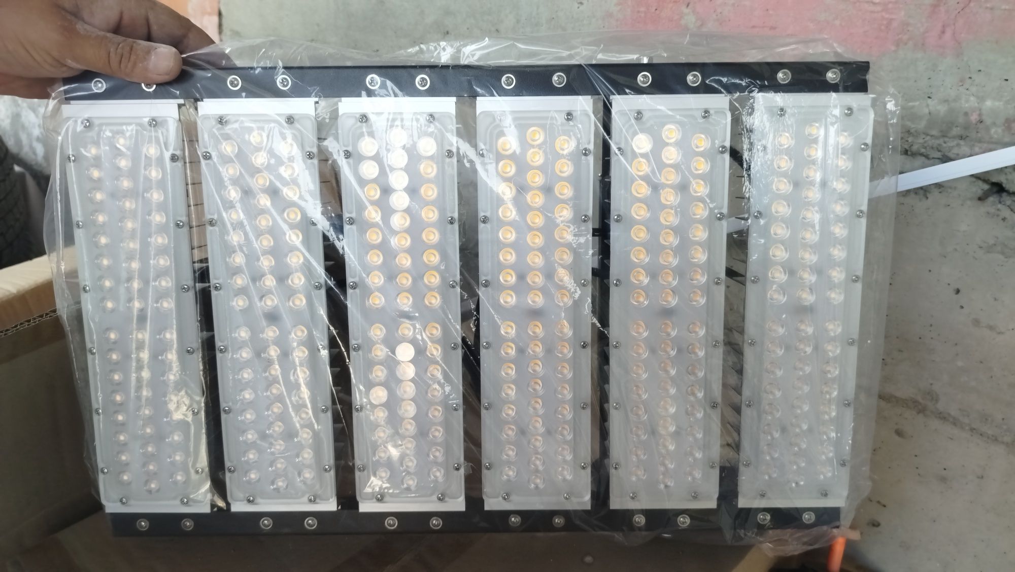 Прожектор Floodlight Fludlight 200Ватт