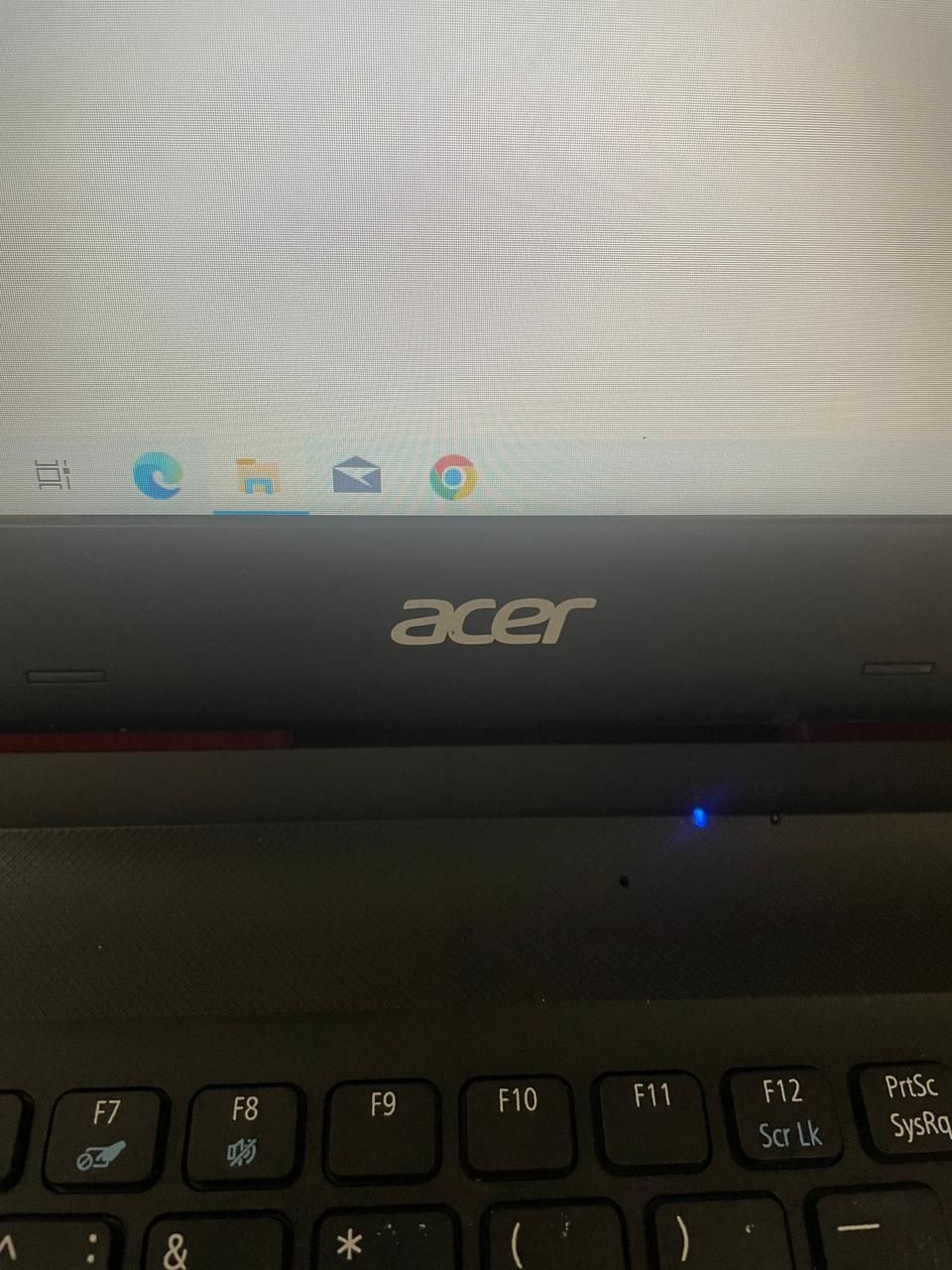 Продам офисный ноутбук acer