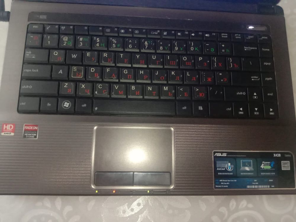 Ноутбук Asus