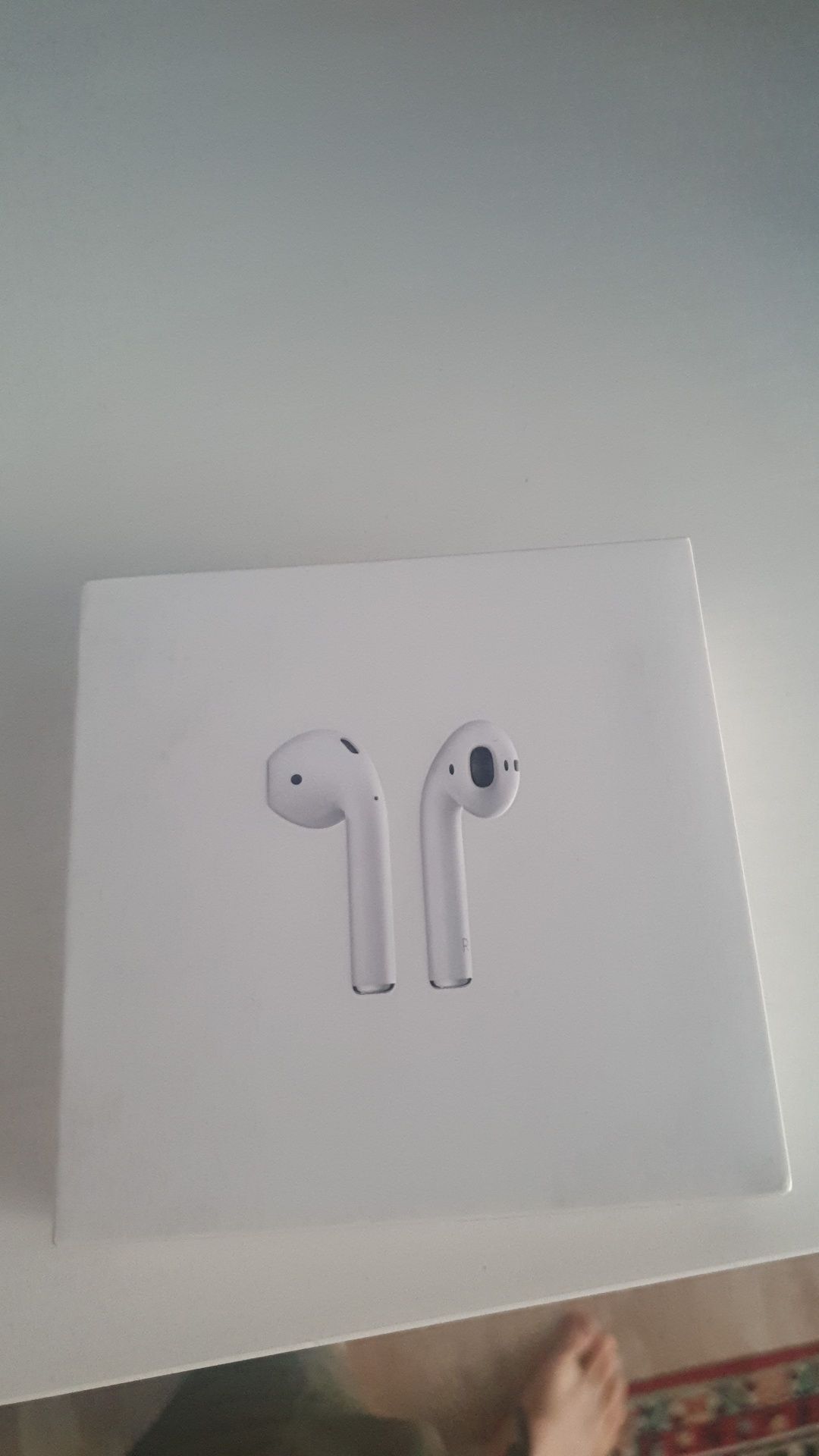Airpods 2 оригинал ТОРГ / серийный номер: gryzkffflxy2y. ТОРГ.