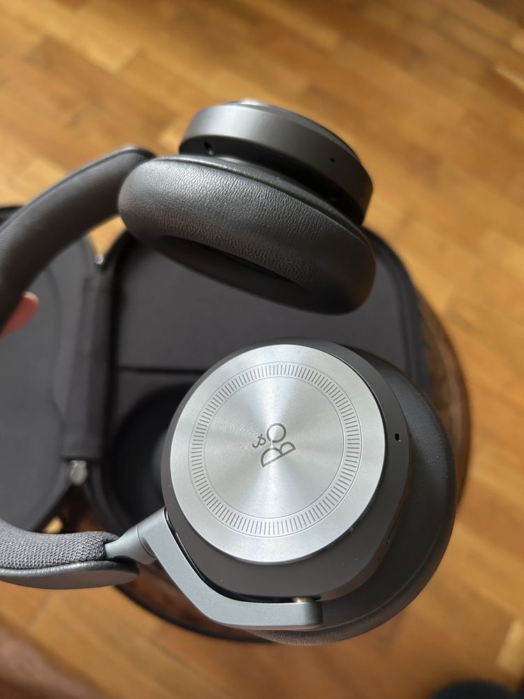 Беспроводные наушники Bang & Olufsen Beoplay HX
