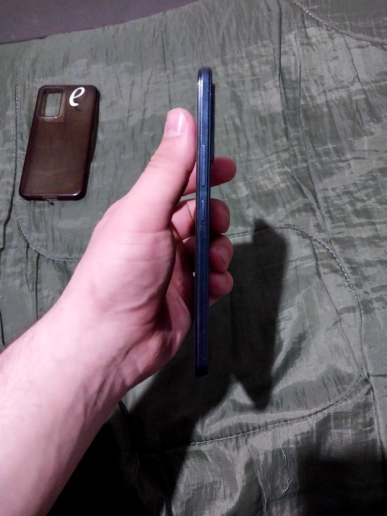 Продам телефон vivo v23e