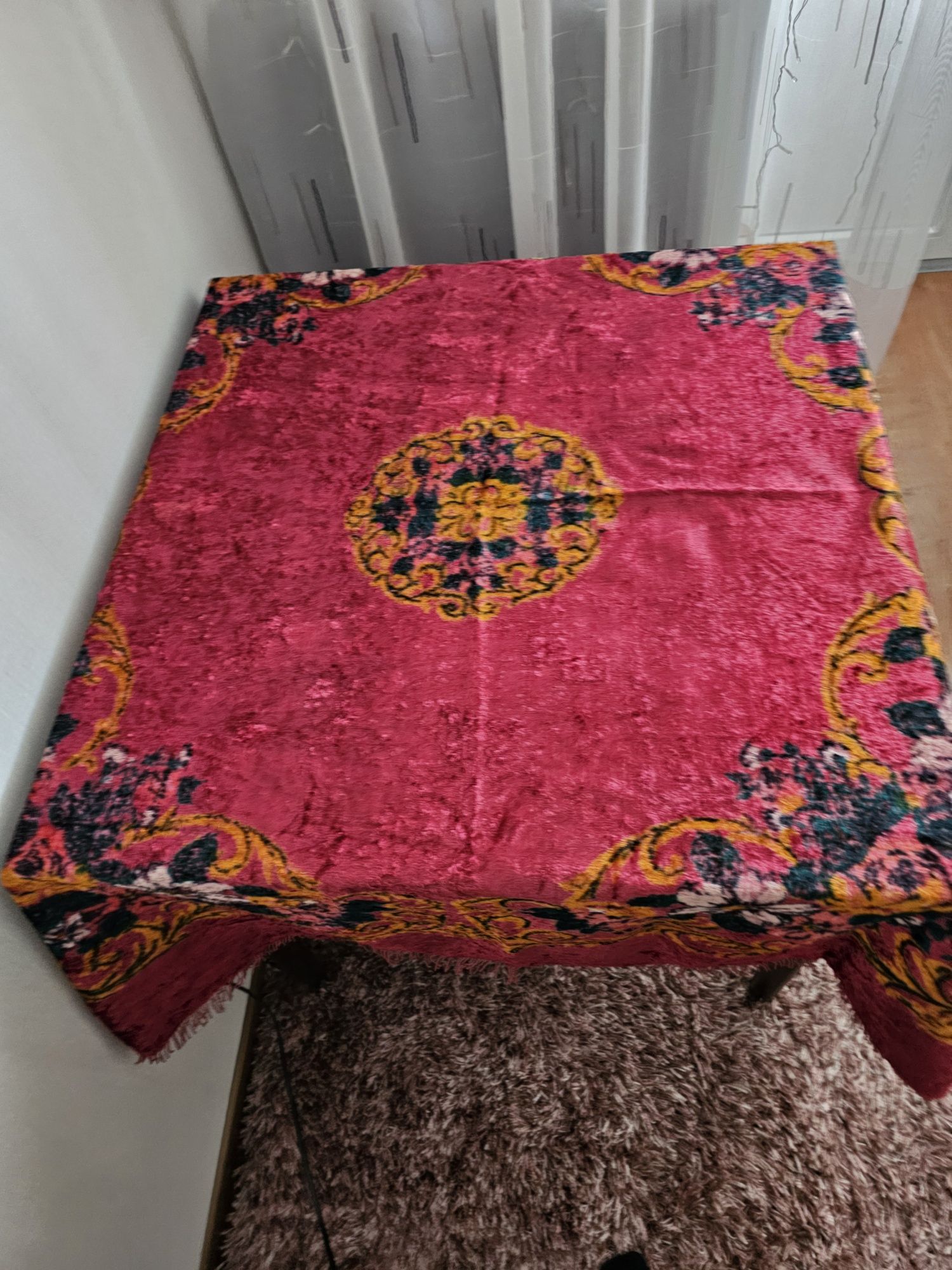 Скатерть советская из бархата 140×130 см