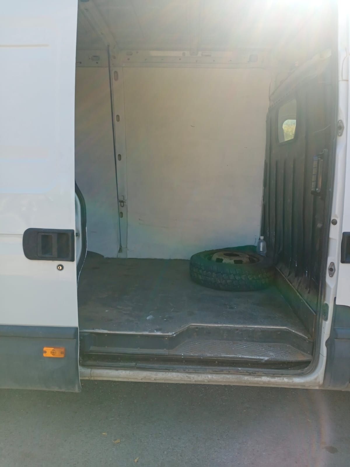 Продам бус IVECO DEILI фургон