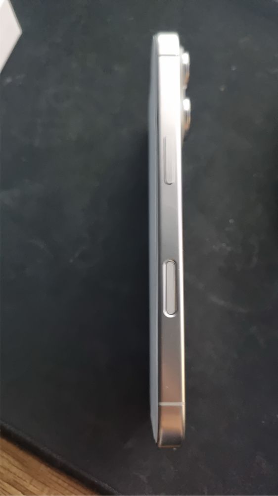 Продаётся айфон 16 про 256 gb. В идеальном состоянии. Почти новый.