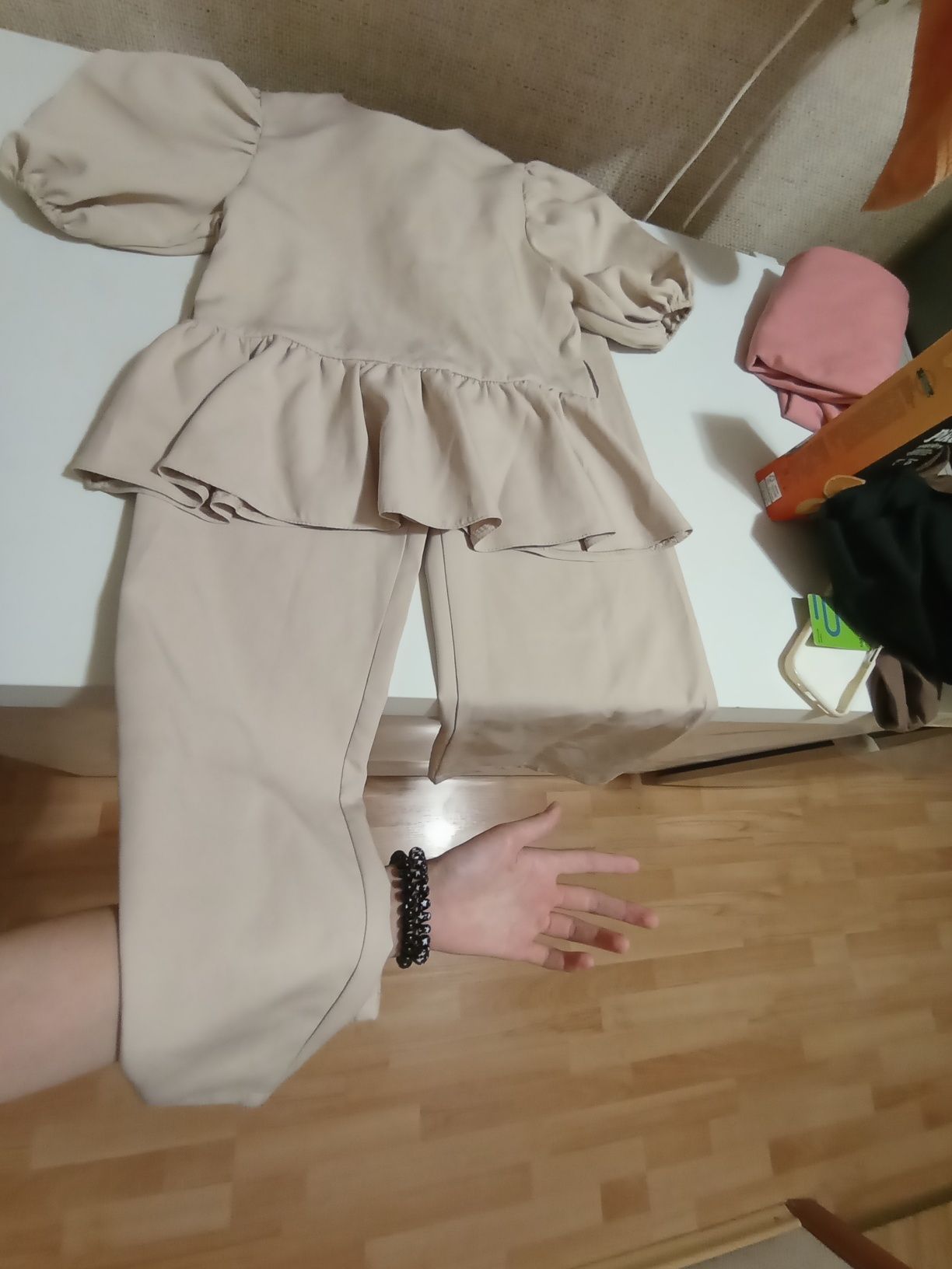 продам детский костюм на девочку