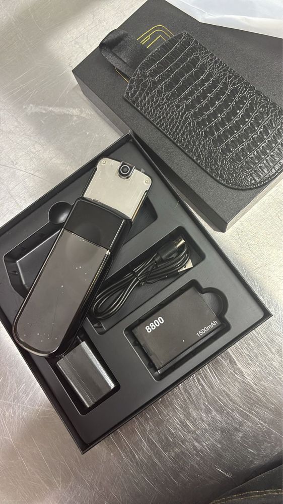 Продам новый телефон в коробке Nokia 8800