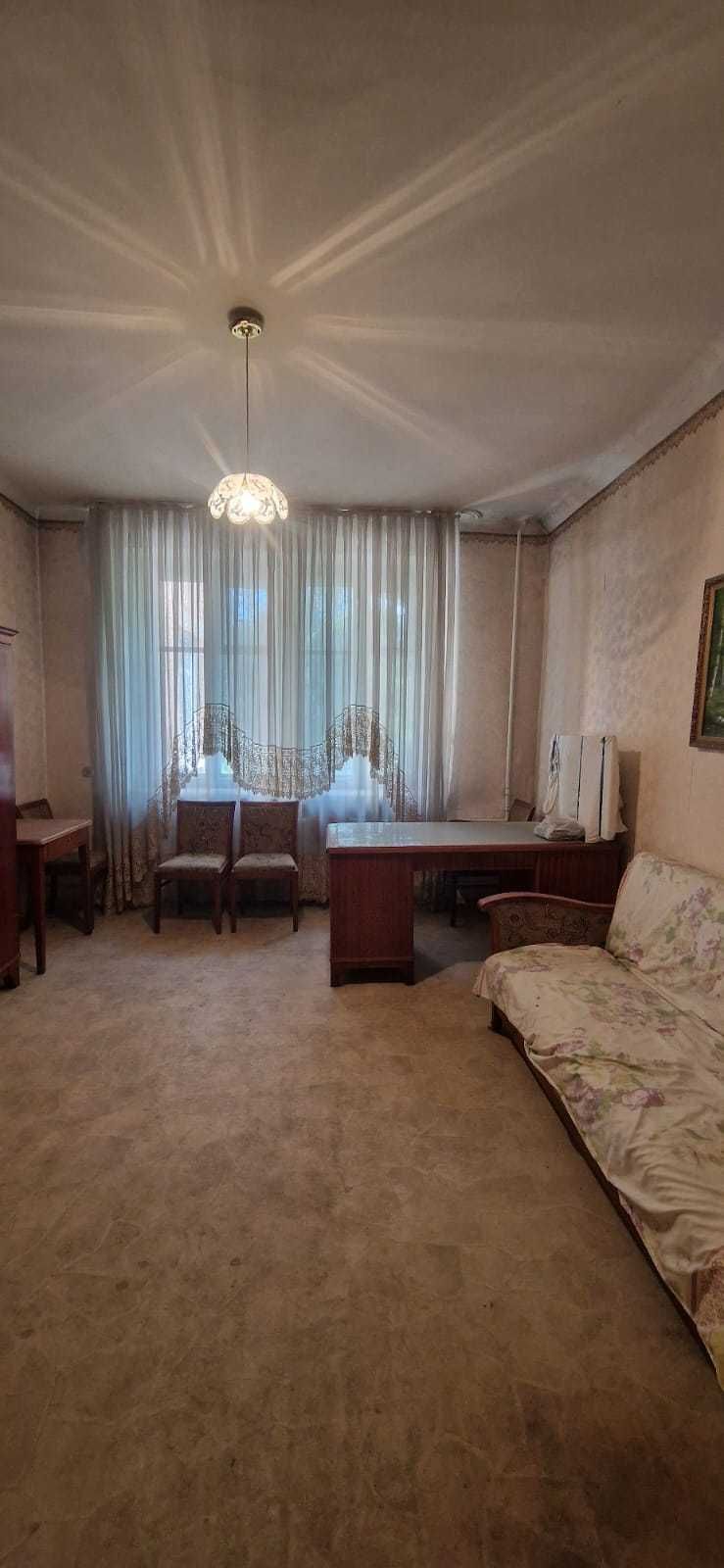 Продается 3х комнатная квартира  "Сталинка" по ул.Шакарима 157/1