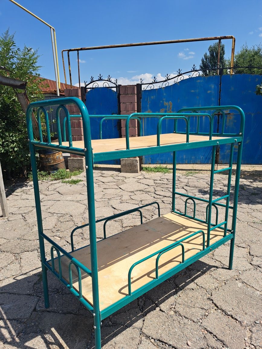 Продам детский двухярусный кровать
