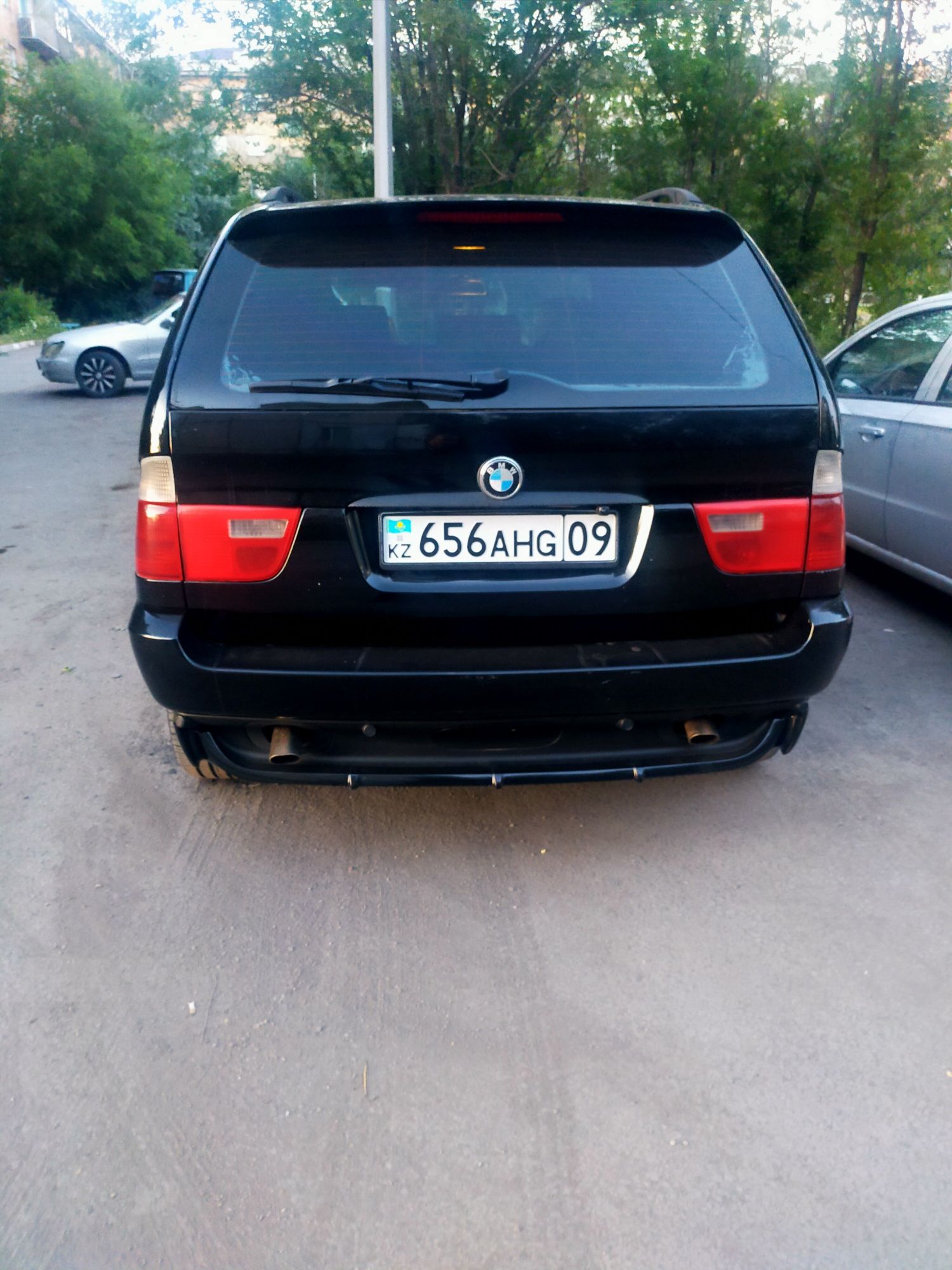 Продам BMW X5 объём 3.0 литра автомат в хорошем состоянии
