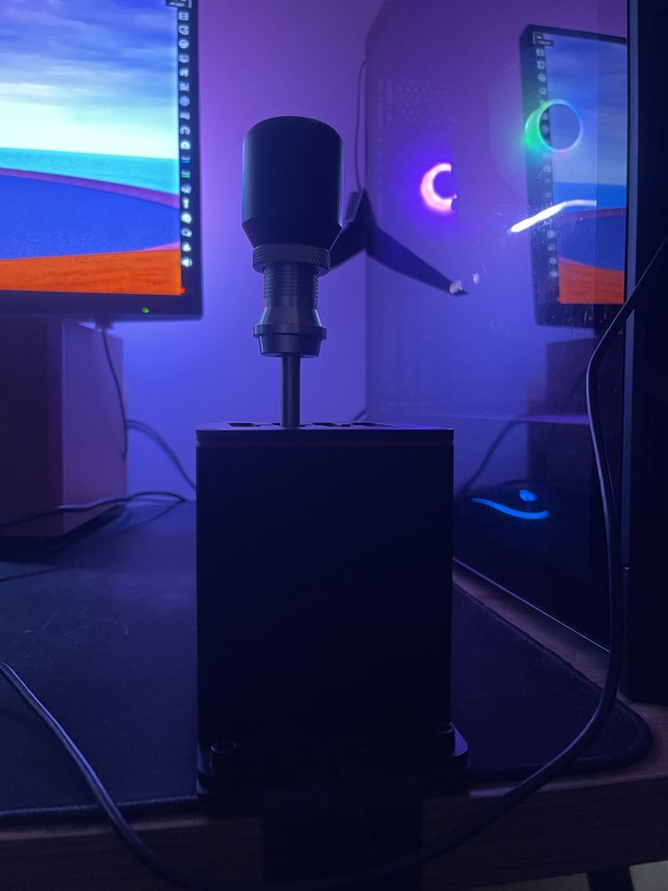 Продам Игровой Руль Moza R 5